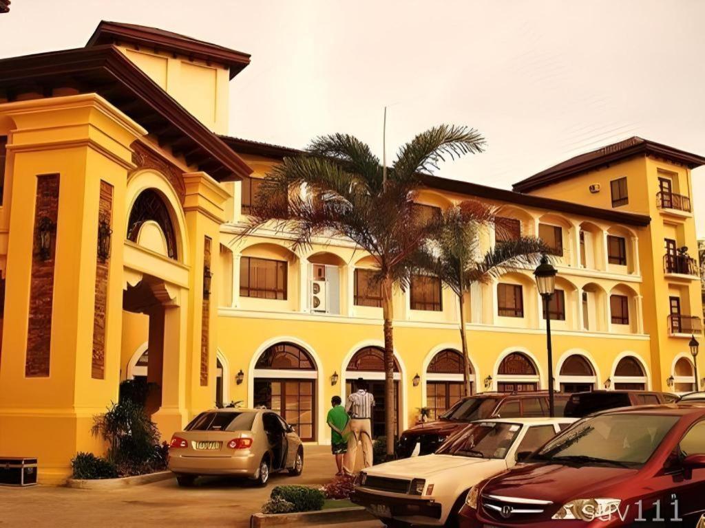 Planta Centro Bacolod Hotel & Residences Buitenkant foto