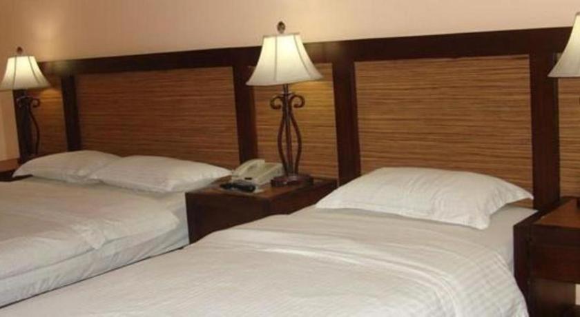 Planta Centro Bacolod Hotel & Residences Buitenkant foto