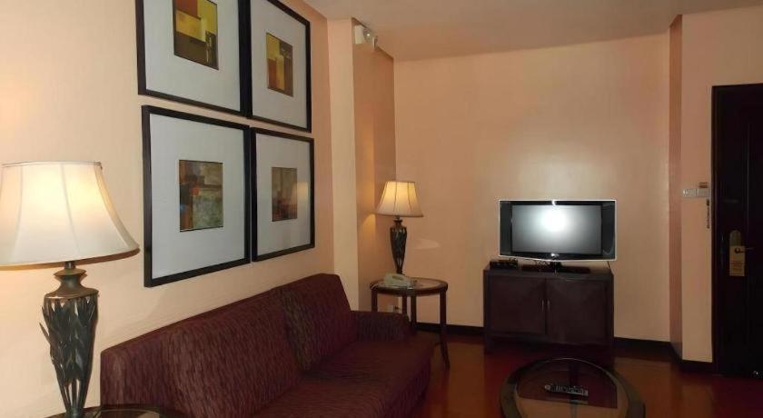 Planta Centro Bacolod Hotel & Residences Buitenkant foto