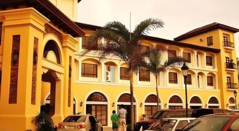 Planta Centro Bacolod Hotel & Residences Buitenkant foto