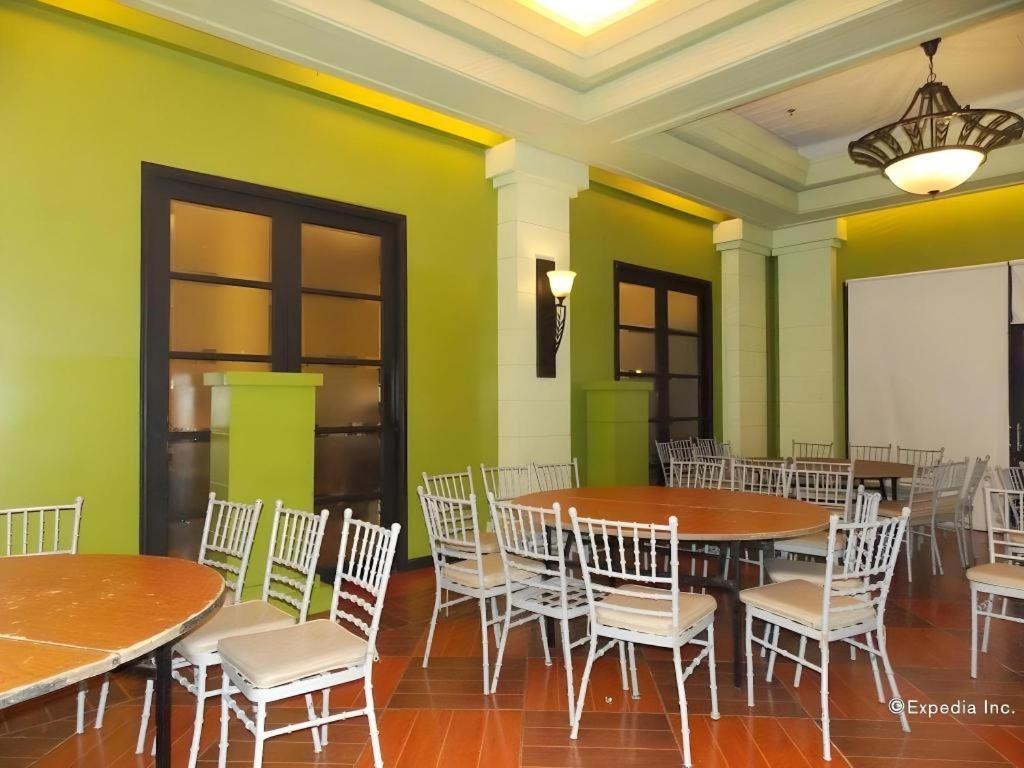 Planta Centro Bacolod Hotel & Residences Buitenkant foto